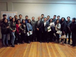Foto de conferencia de Jorge Rivero Zúñiga